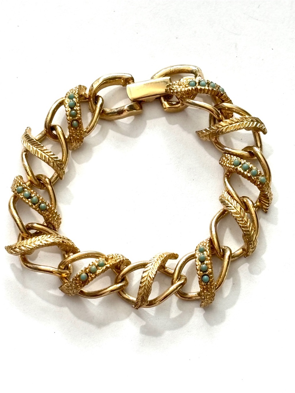 Vintage Goldette NY Signed 1960s Faux Turquoise Leaf Chunky Curb Link Bracelet